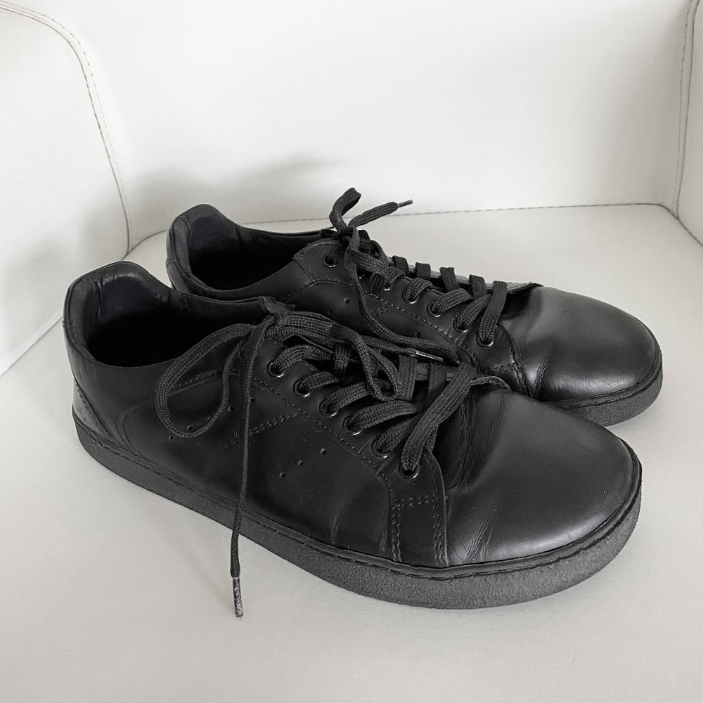 GROUNDIES Universe Women Barefoot Sneakers in Matte Black sz 41 black